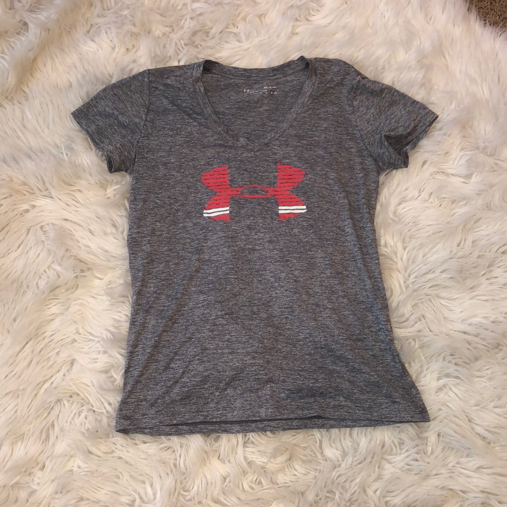 Woman’s Grey under armor shirt